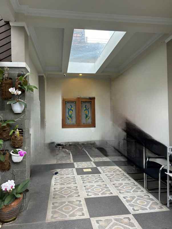 rumah 1 lantai modern dan luas lokasi sengkaling