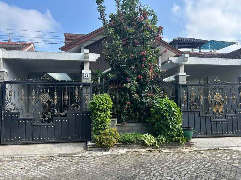 rumah 1 lantai modern dan luas lokasi sengkaling