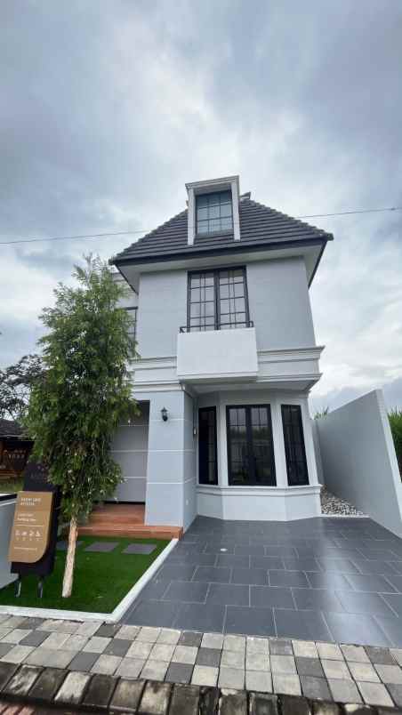 rumah 2 lantai cluster modern di malang