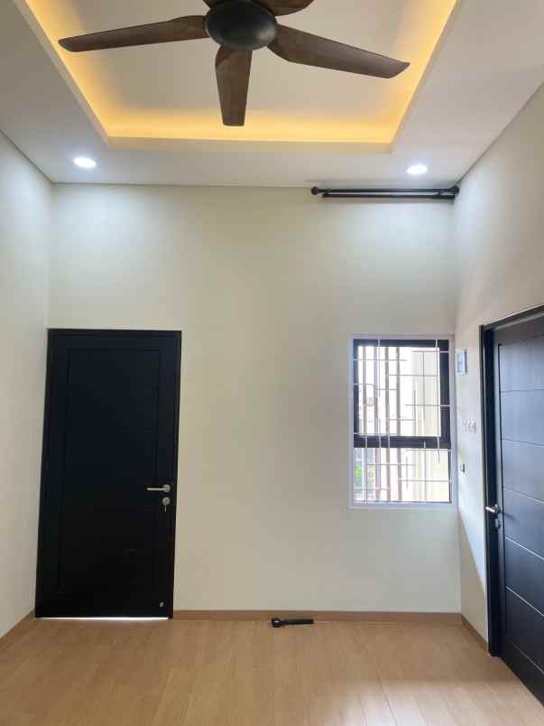 rumah 2 lantai dalam cluster di kukusan depok