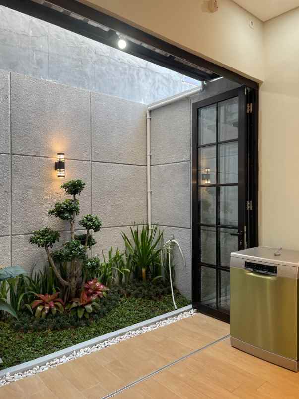 rumah 2 lantai dalam cluster di kukusan depok