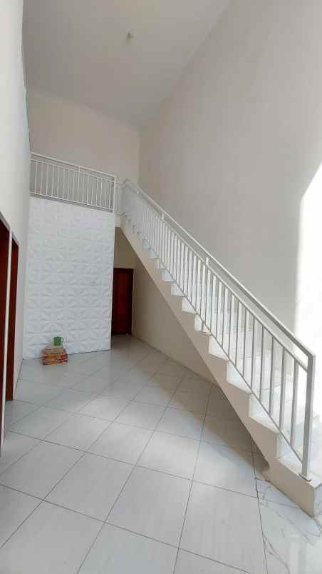 rumah 2 lantai murah di pedurungan semarang