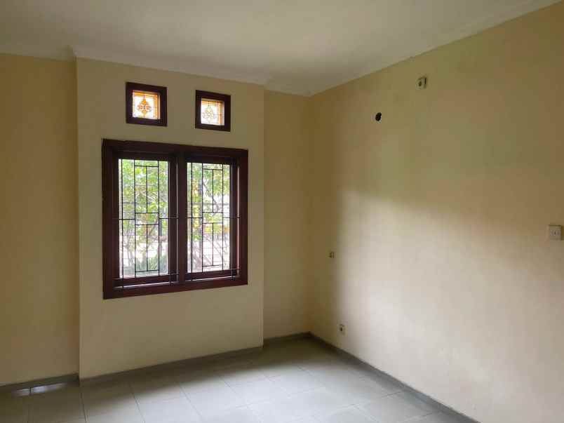 rumah 2 lantai rungkut asri gunung anyar surabaya nego