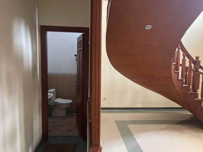 rumah 2 lantai rungkut asri gunung anyar surabaya nego