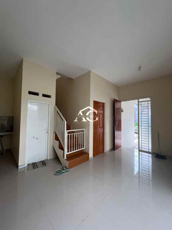 rumah 2 lantai siap huni di permata tasikmadu malang