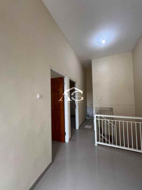 rumah 2 lantai siap huni di permata tasikmadu malang