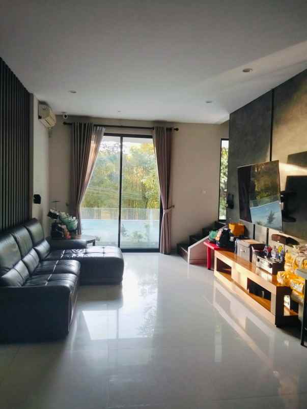 rumah 3 lantai luas 8 siap huni pantai mentari