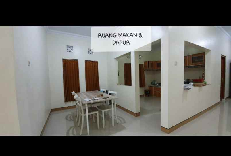 rumah alan menayu lor nmr 111