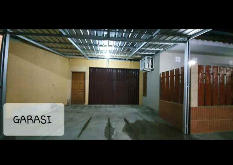 rumah alan menayu lor nmr 111