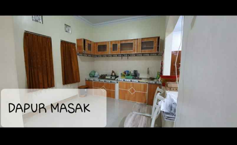 rumah alan menayu lor nmr 111