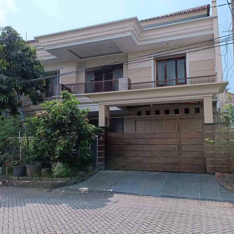 rumah araya 1 galaxy bumi permai strategis bagus