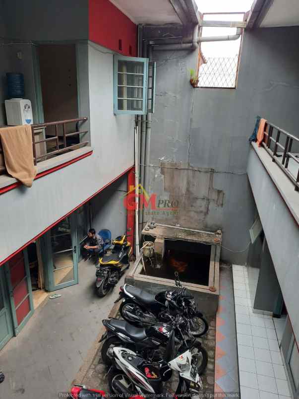 rumah aria graha regency