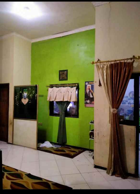 rumah asri di jantung kota madiun