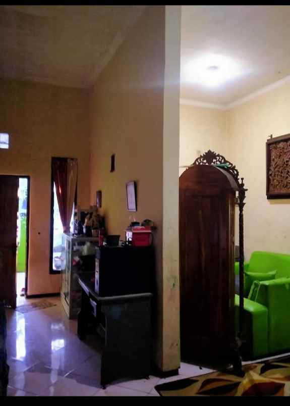 rumah asri di jantung kota madiun