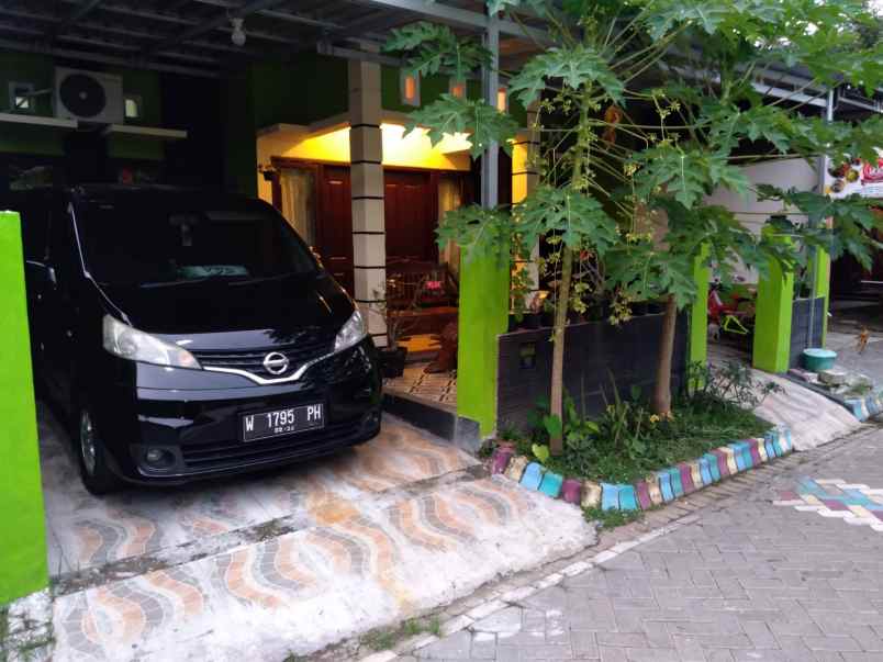 rumah asri di jantung kota madiun