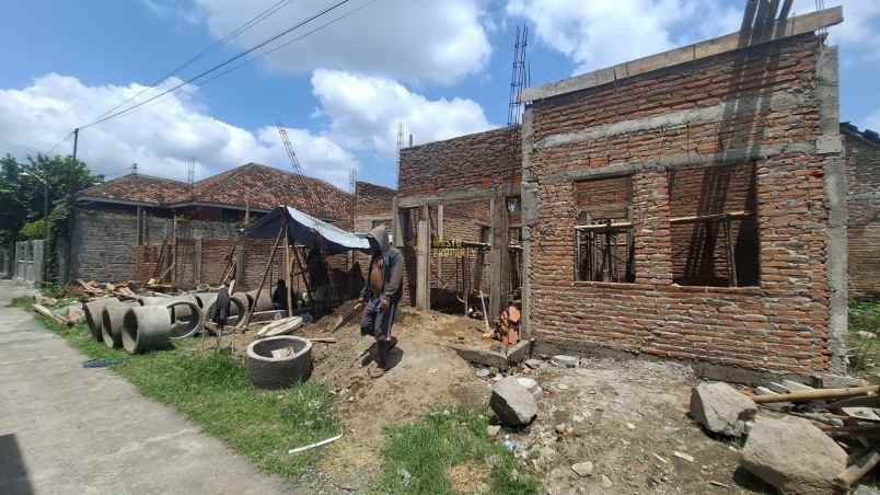 rumah baru 6 menit ke candi prambanan sleman