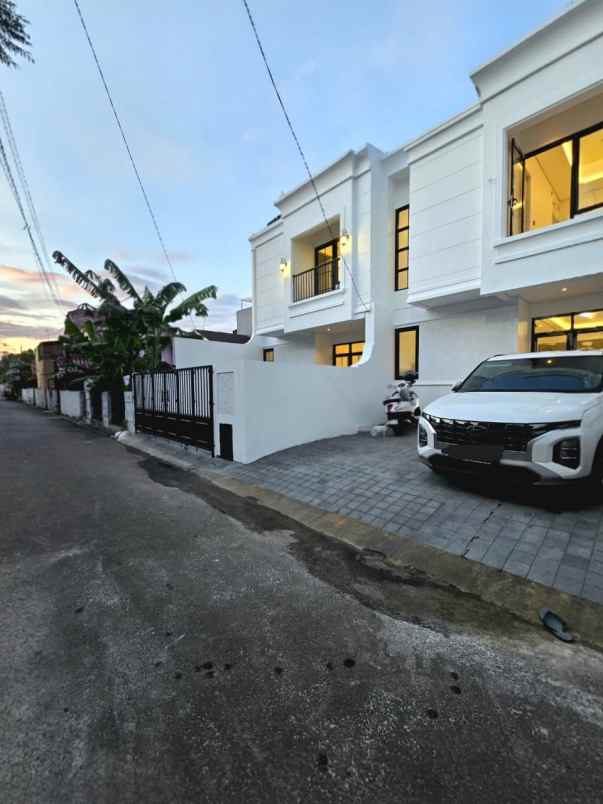 rumah baru dalam komplek di pondok bambu