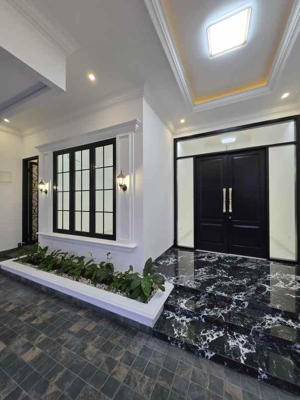 rumah baru dalam komplek strategis di duren sawit