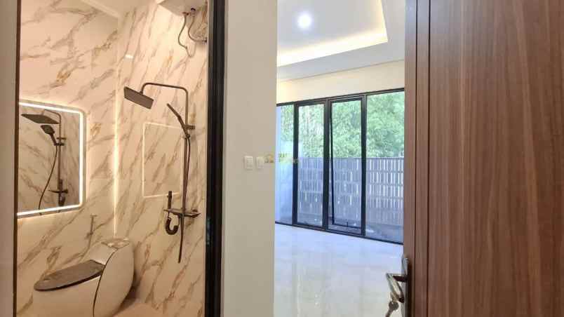 rumah baru desain modern di purwomartani kalasan