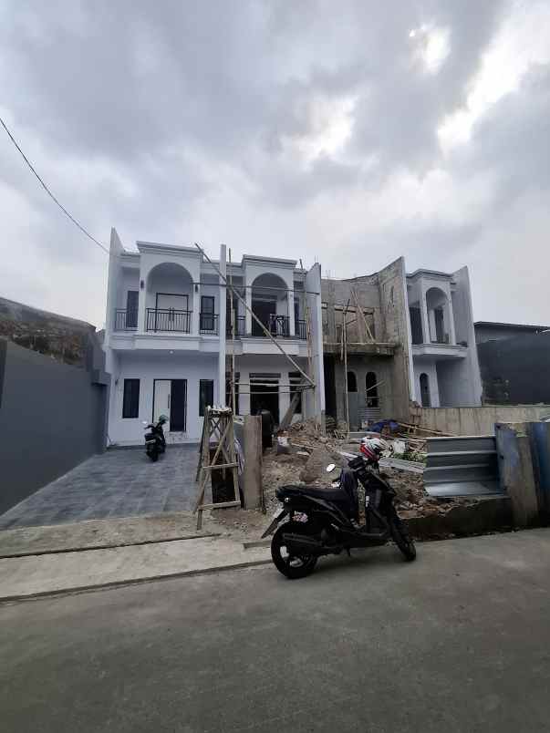 rumah baru non cluster bebas banjir di jatiwaringin