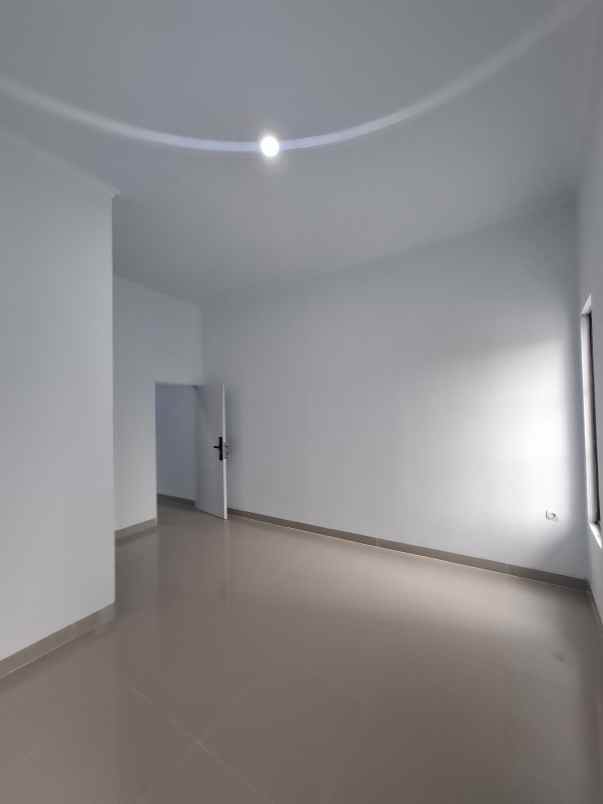 rumah baru non cluster bebas banjir di jatiwaringin