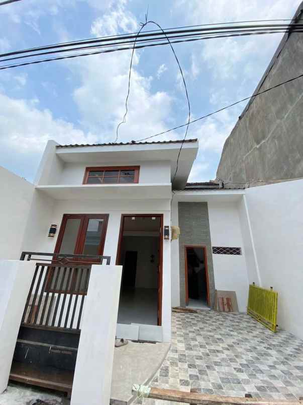 rumah baru siap huni lokasi di sawojajar 1