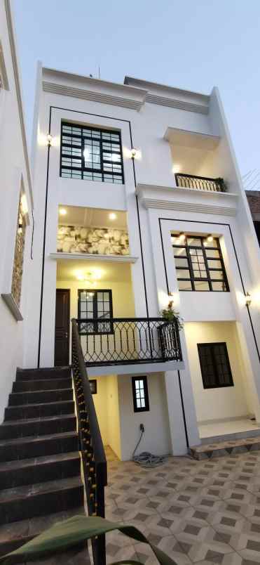 rumah cantik 3 lt 5 kt meruyung depok