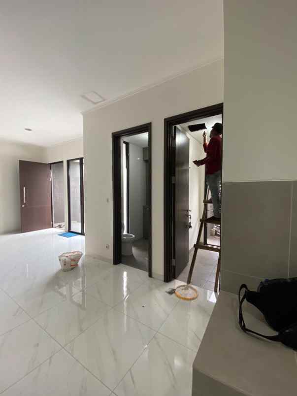 rumah cantik cluster flavio suvarna sutera tangerang