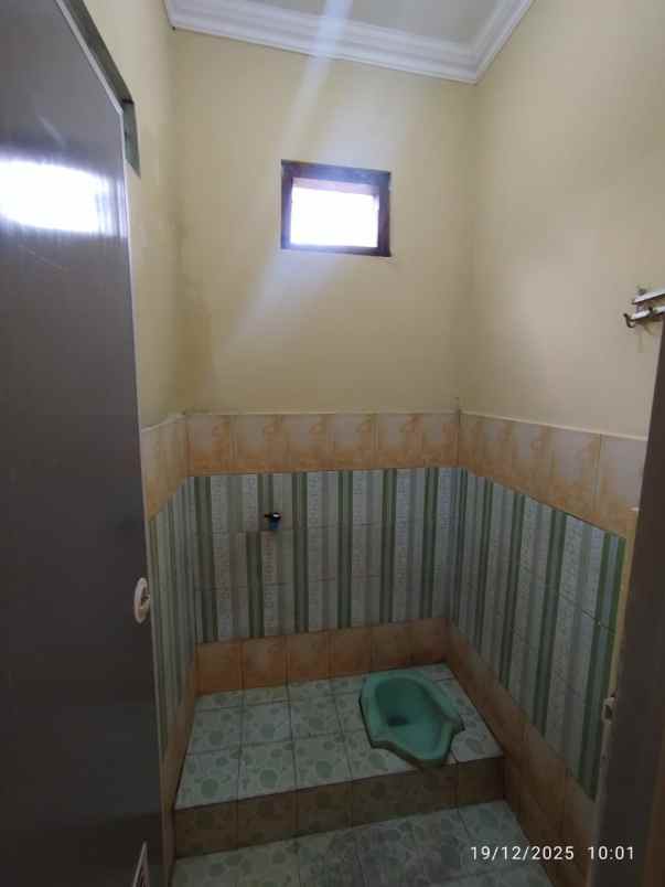 rumah cantik utara pasar godean 4 menit ke rs atturots