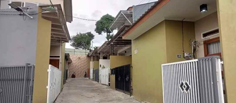 rumah cihanjuang cimahi 3 lantai view mewah