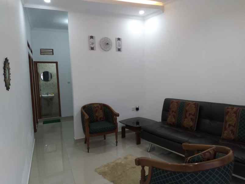 rumah cihanjuang cimahi 3 lantai view mewah