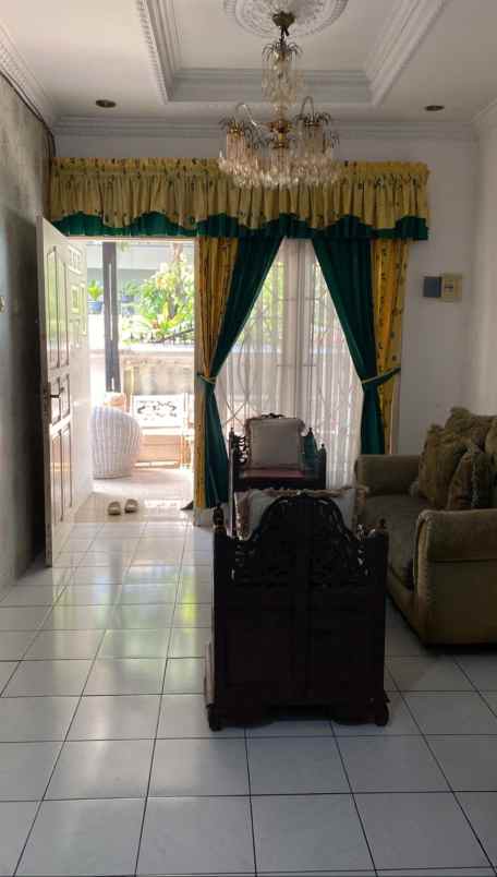 rumah dekat mall di perumahan harapan jaya bekasi