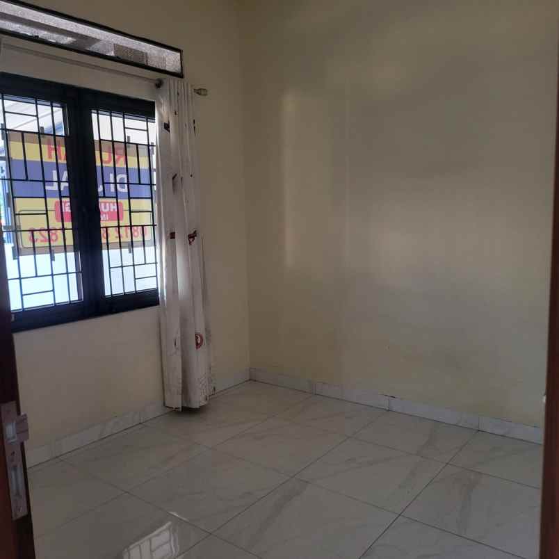 rumah di dalam komplek di cimanggis depok