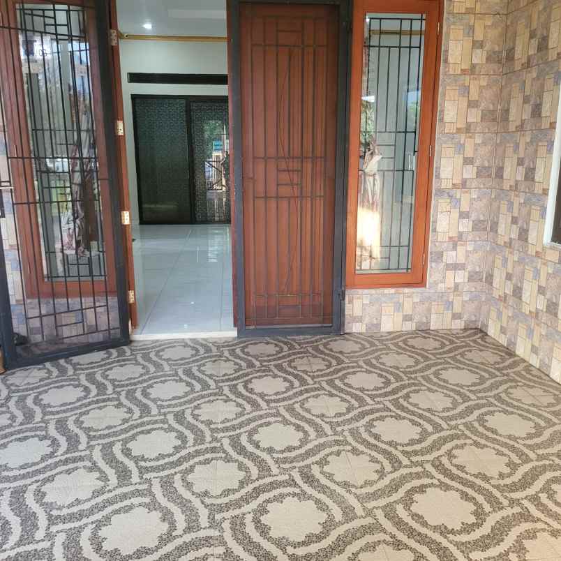 rumah di dalam komplek di cimanggis depok