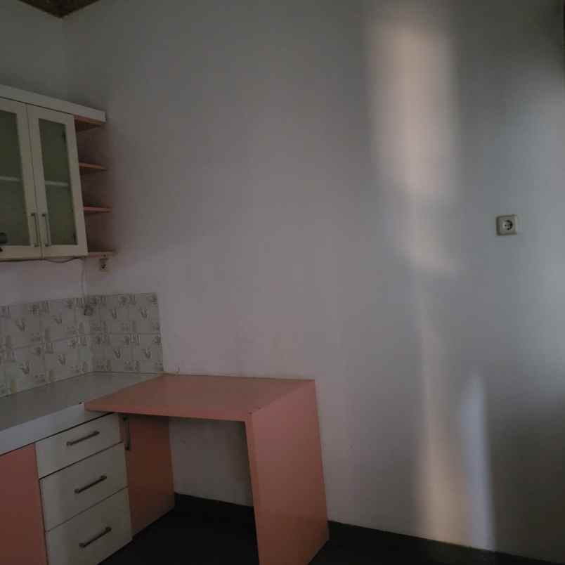 rumah di dalam komplek di cimanggis depok