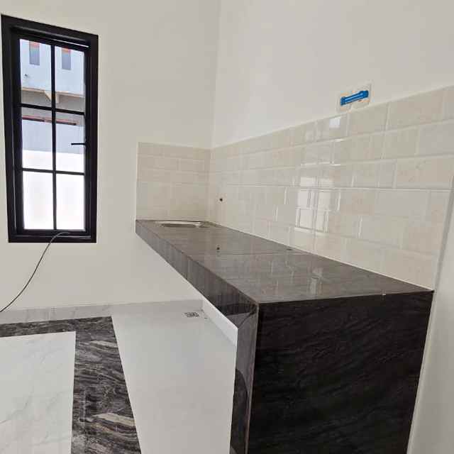 rumah di unkris pondokgede bekasi tol jatiwaringin