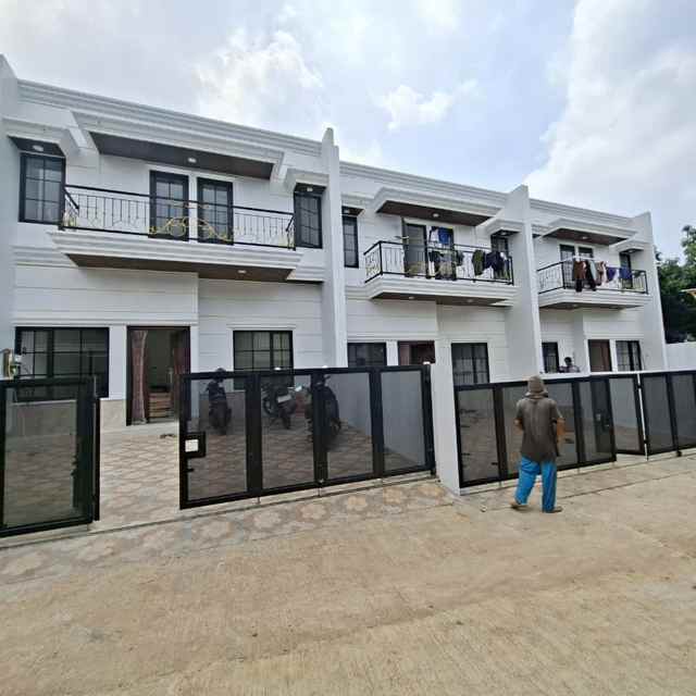 rumah di unkris pondokgede bekasi tol jatiwaringin