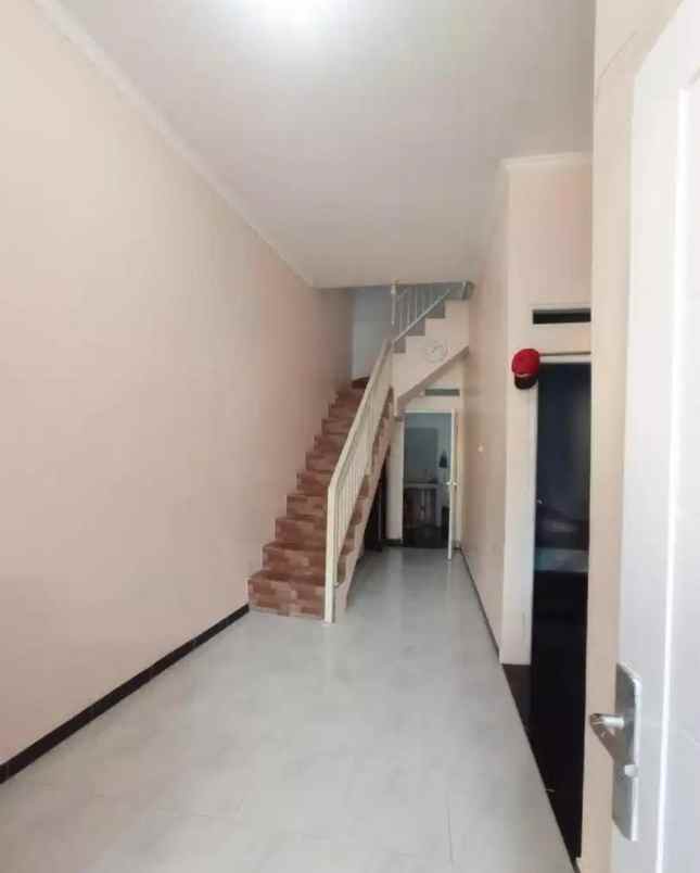 rumah dijual 2 lantai dalam cluster di pekapuran depok