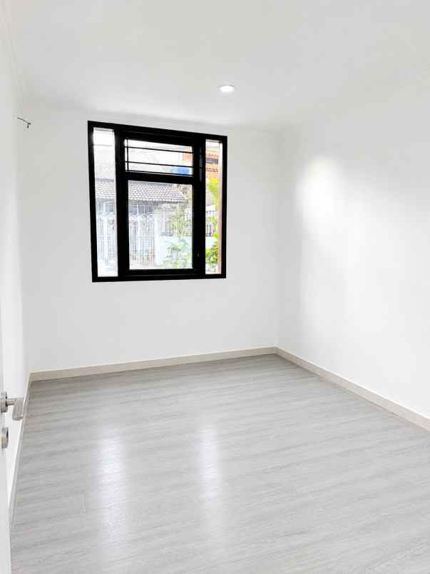 rumah dijual bintaro sektor 3 lt 176 cuma 2 8 m