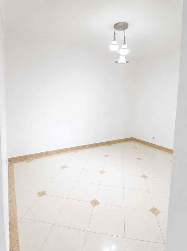 rumah dijual bintaro sektor 3 lt 176 cuma 2 8 m