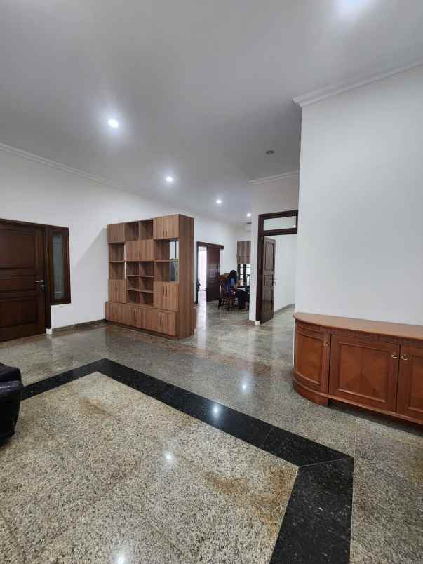 rumah disewakan di cilandak jakarta selatan