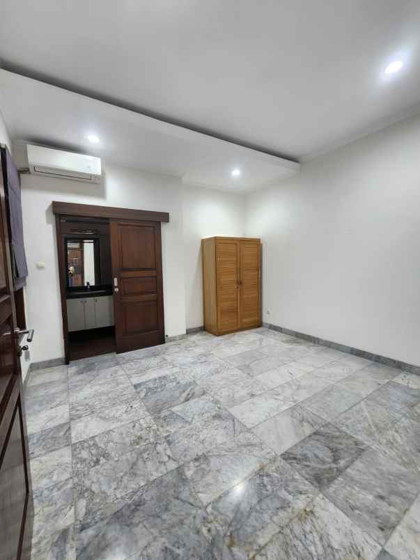 rumah disewakan di cilandak jakarta selatan