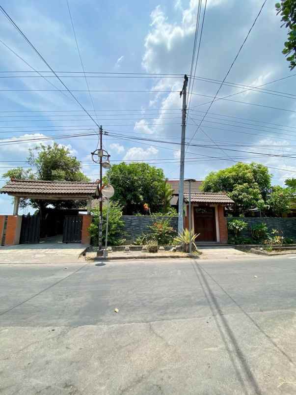 rumah etnik dekat candi sambisari yogyakarta