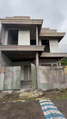 rumah graha surabaya barat 2 lantai shm bangunan hook
