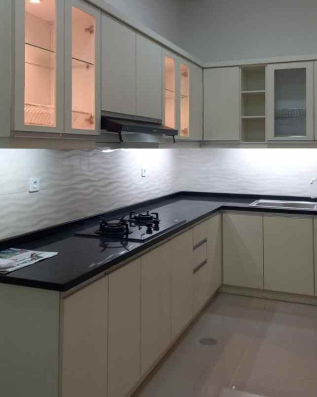 rumah griya asri pakuwon city new strategis