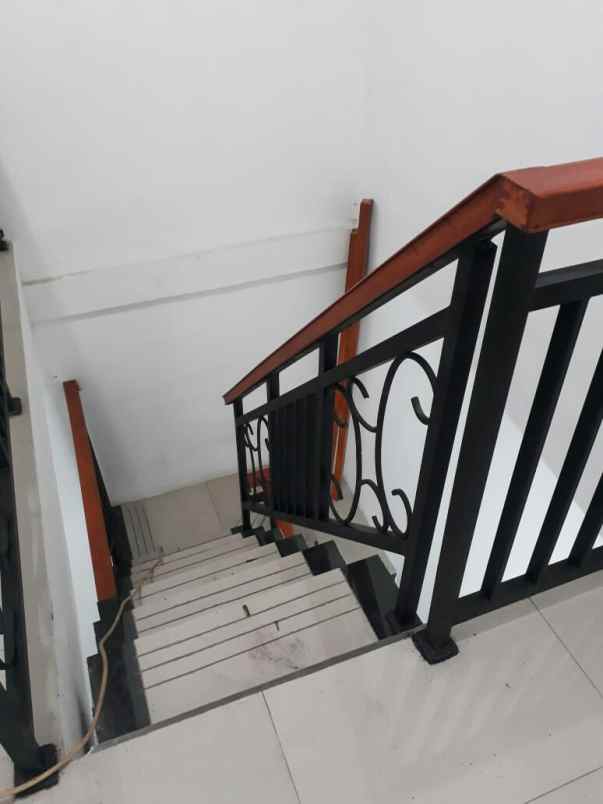 rumah jl cipayung depok jawa barat