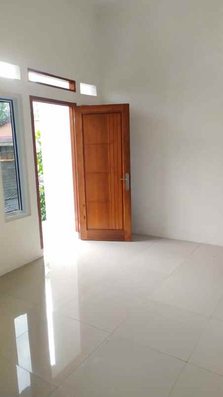 rumah jl cipayung depok jawa barat