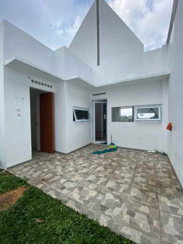 rumah jl jatihandap bandung