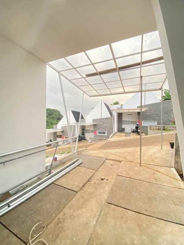 rumah jl jatihandap bandung