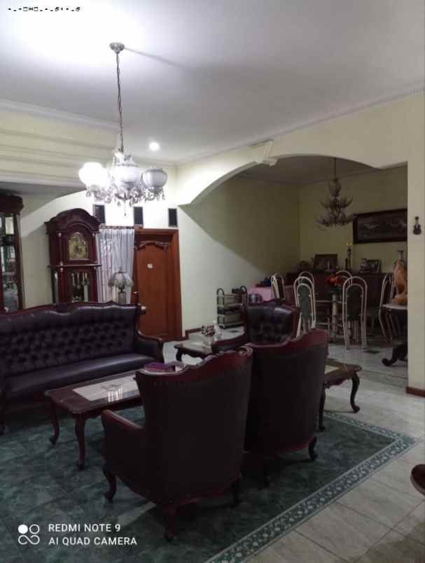 rumah jl manyar tirtoyoso strategis